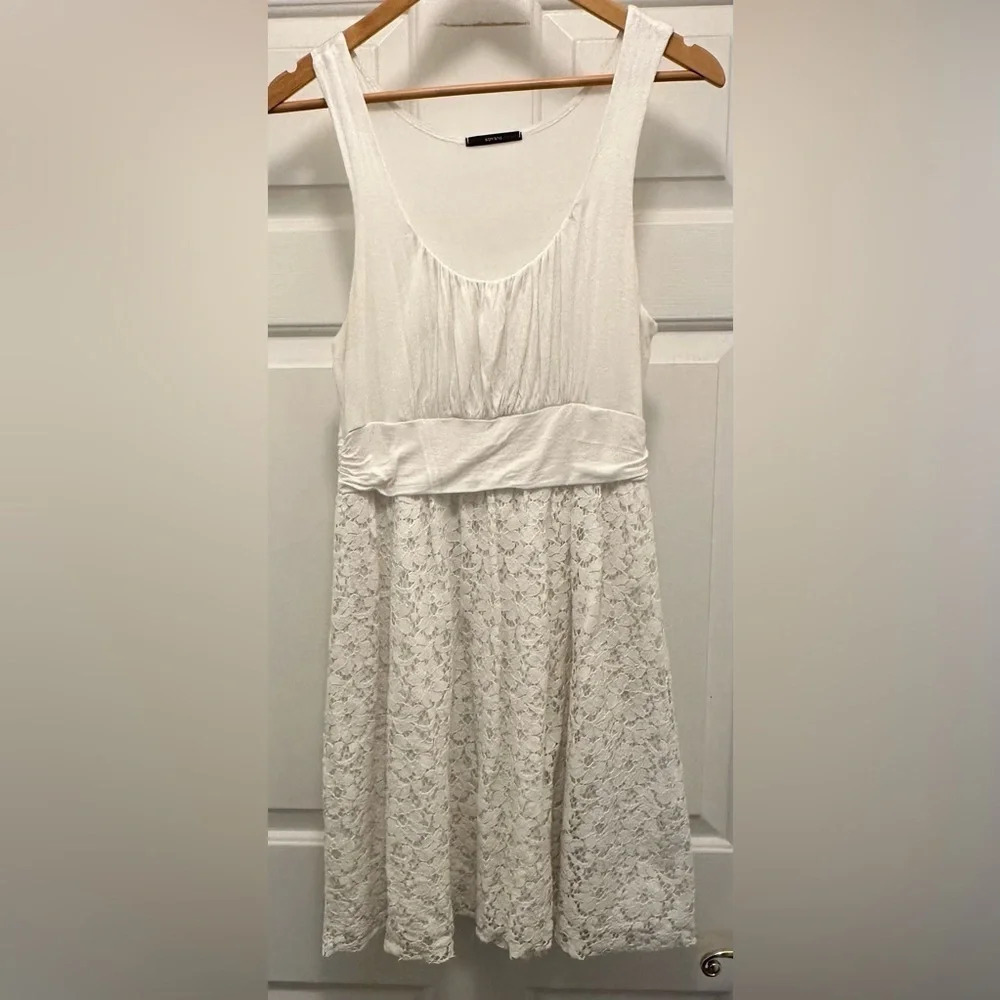 Soprano Women’s White Lace Sleeveless Dress Size Large